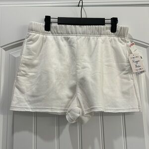 NWT Hippie Rose White Shorts with Pockets